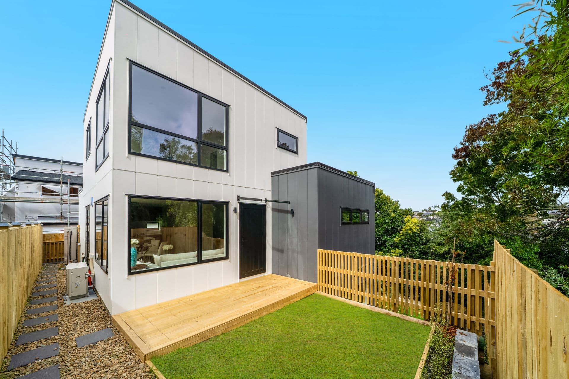 16 Dallinghoe Crescent, Milford